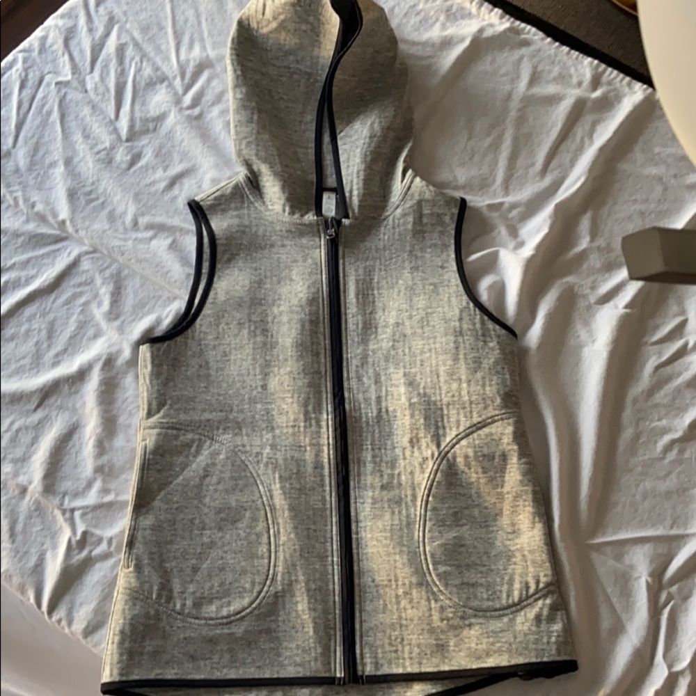Lululemon vest